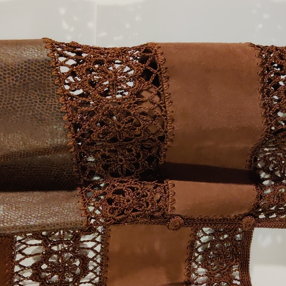 Suede & Crochet Vest Size XL - Picture 7 of 8